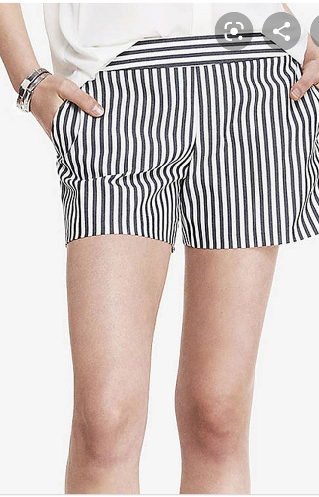 Express shorts white/gray stripes size 8
